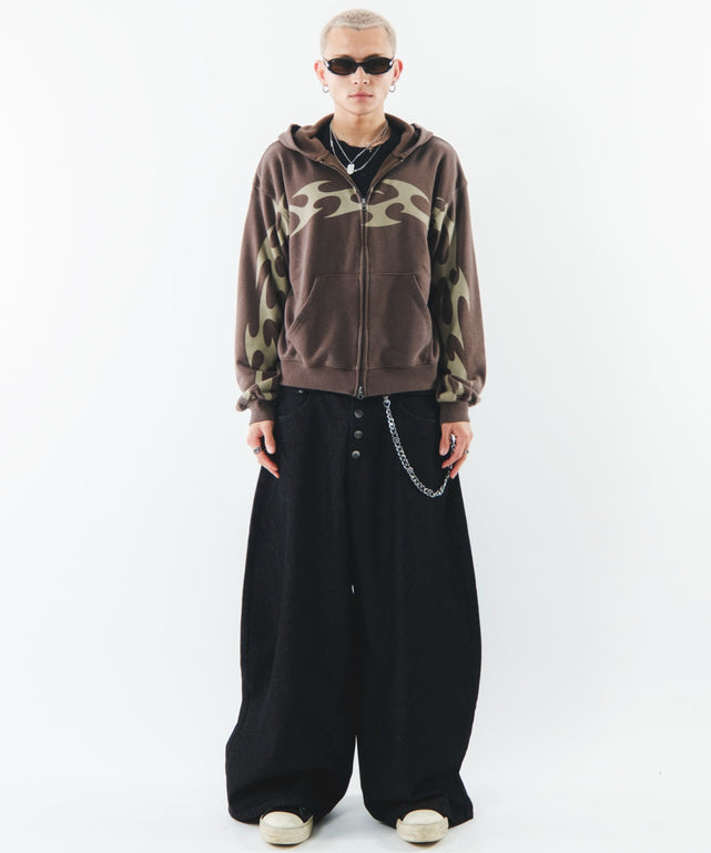 ブラウンソノタ モデル：180cm L着用