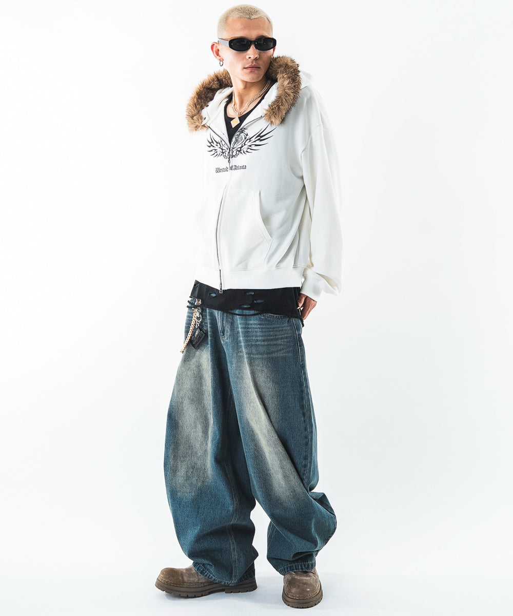 ホワイト モデル：180cm L着用