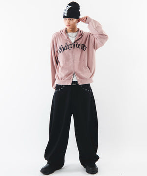 ピンク モデル：180cm L着用