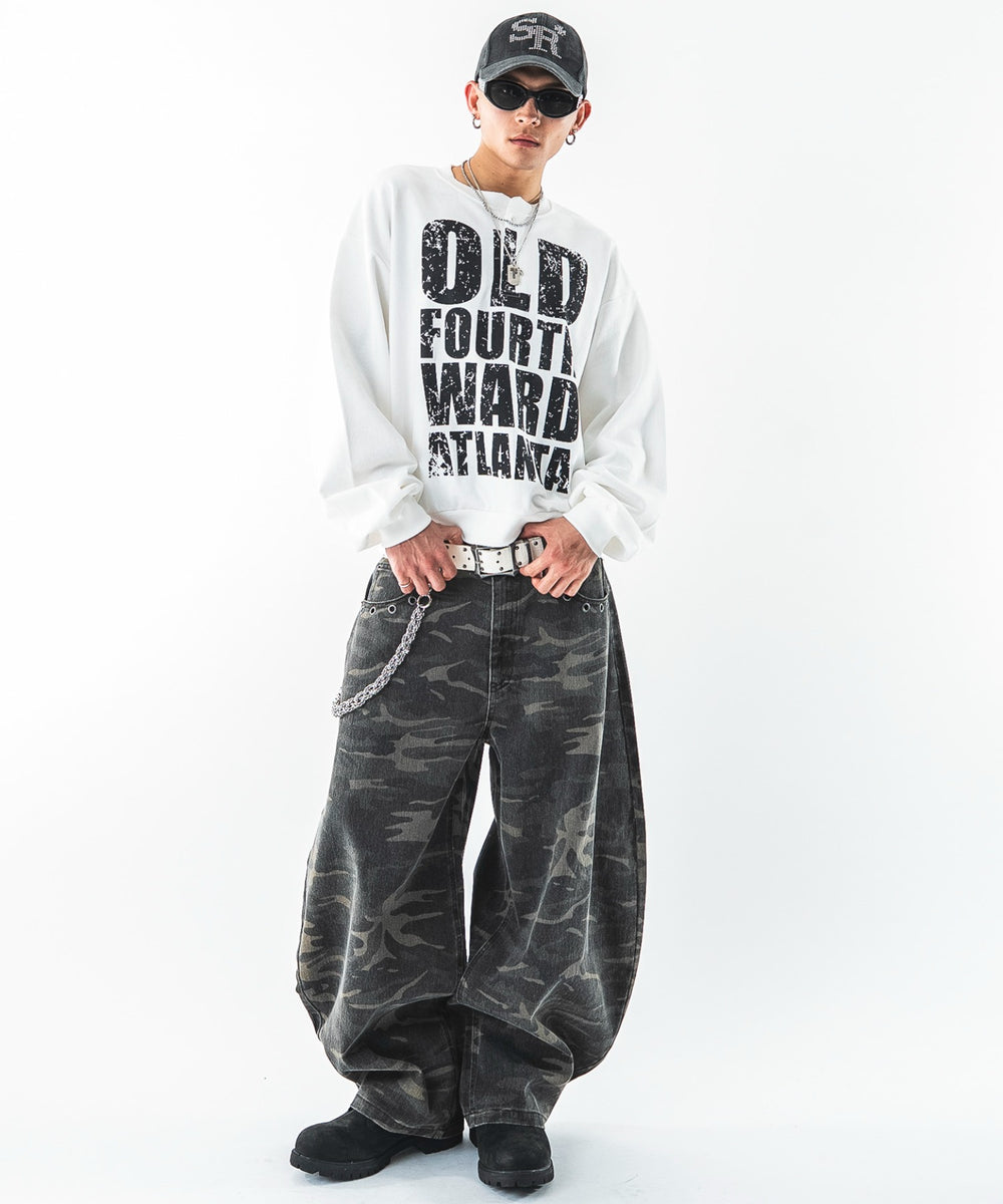 ホワイト モデル：180cm L着用