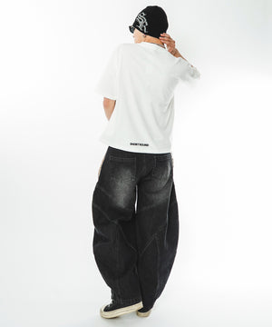 ホワイト モデル：180cm L着用