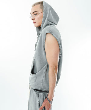 グレー　モデル：180cm L着用