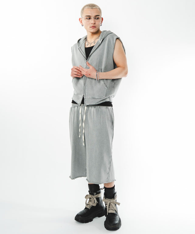 グレー モデル：180cm L着用