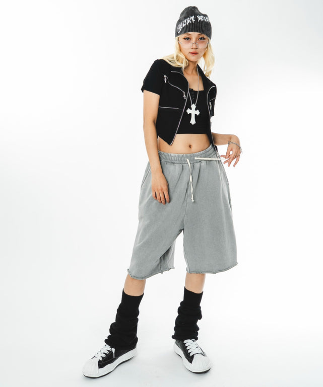 グレー モデル：172cm M着用