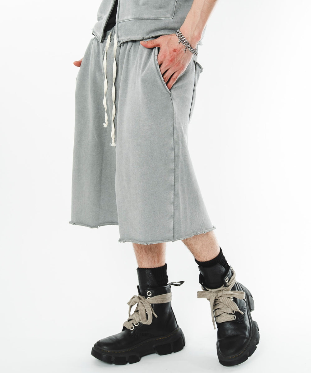 グレー モデル：180cm L着用