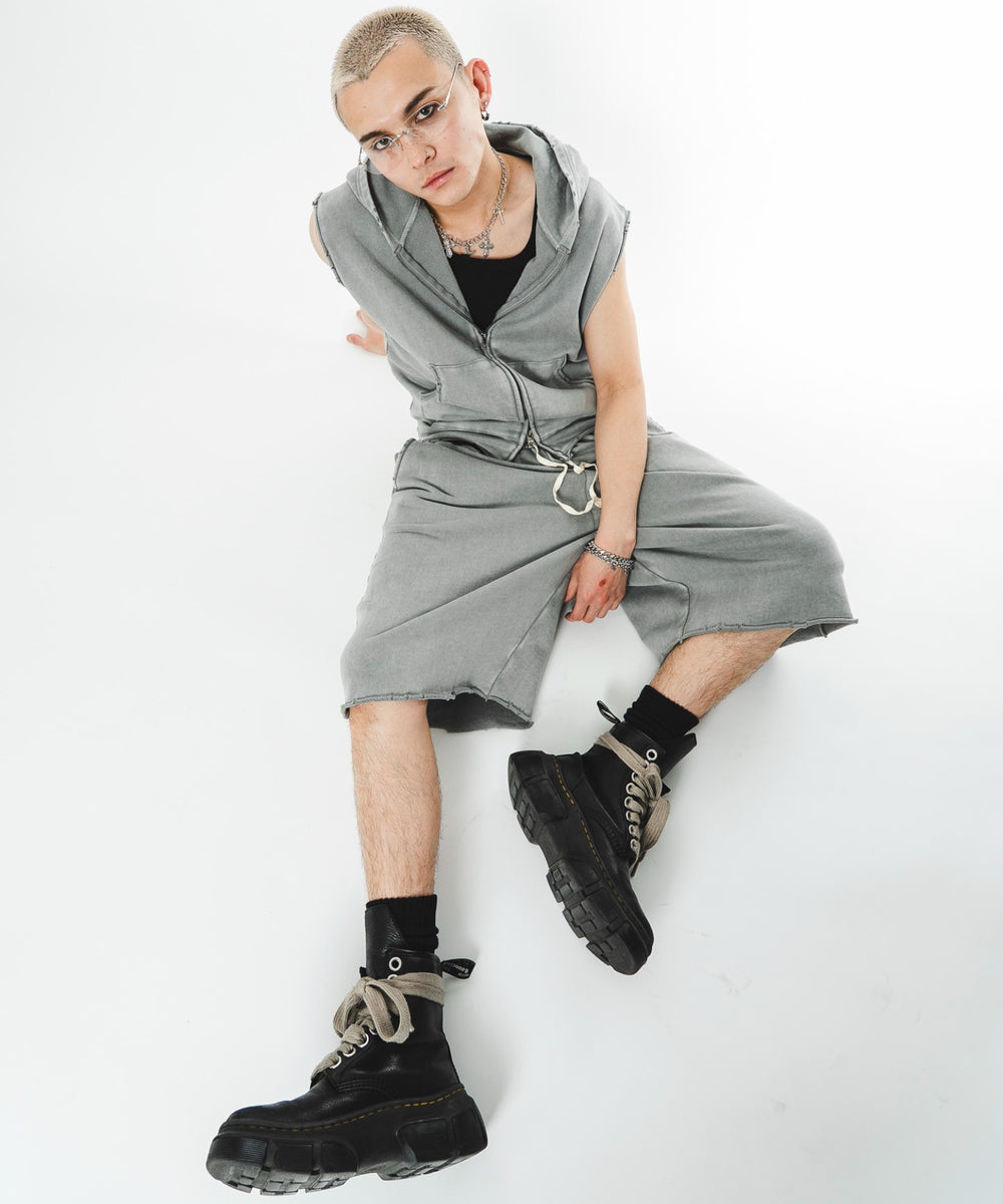 グレー モデル：180cm L着用