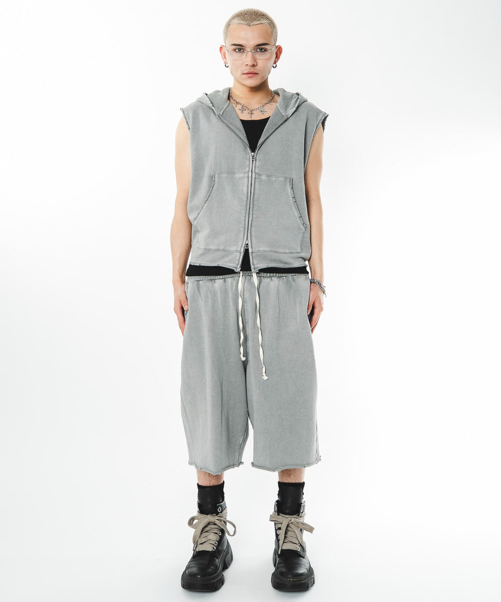 グレー モデル：180cm L着用