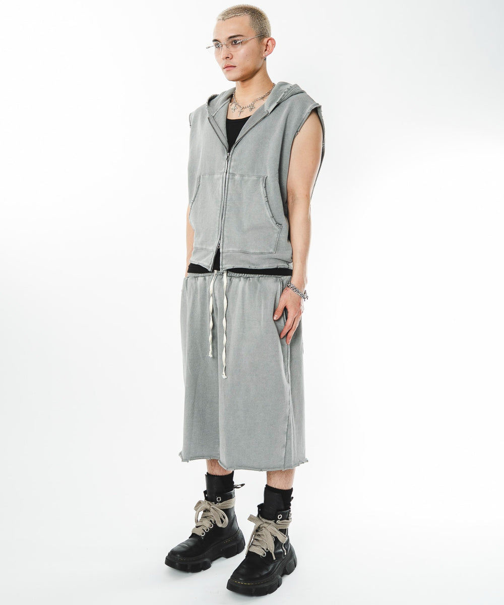 グレー モデル：180cm L着用