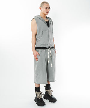 グレー モデル：180cm L着用