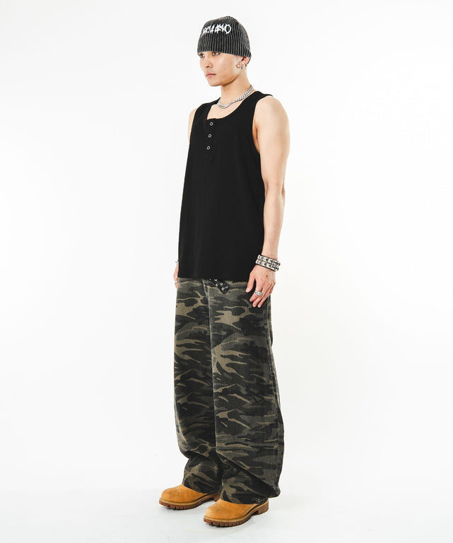 ブラック モデル：180cm FREE着用