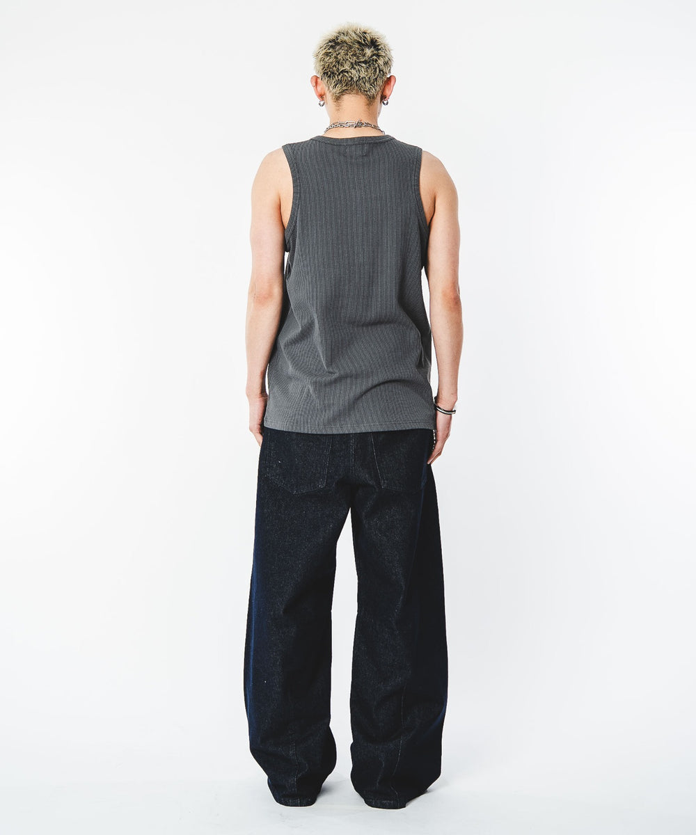 チャコール モデル：180cm FREE着用