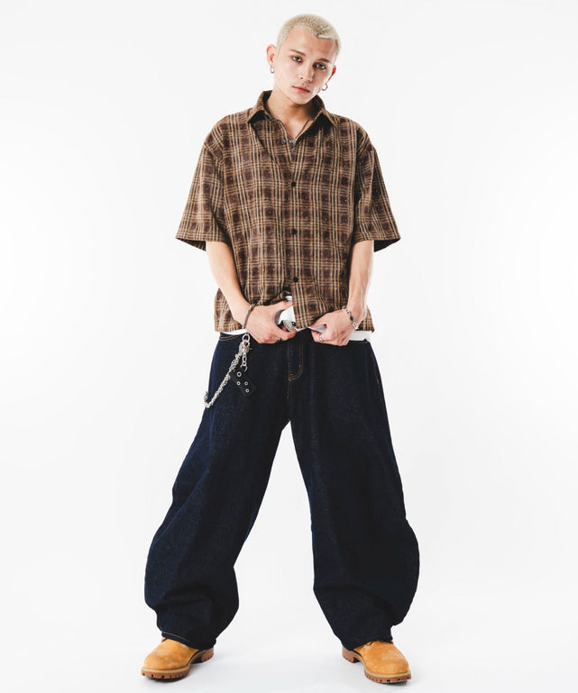 ブラウンチェック　モデル：180cm L着用