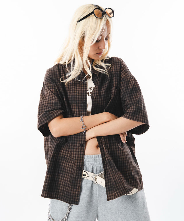 ブラウン モデル：172cm M着用