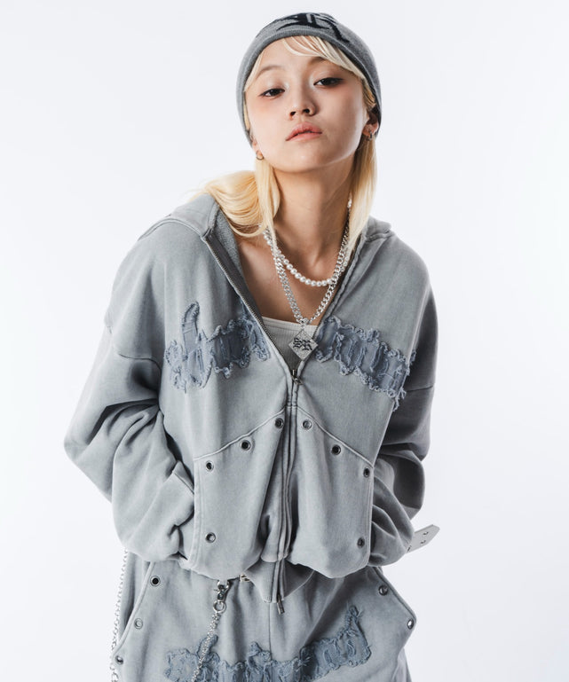 グレー モデル：172cm M着用