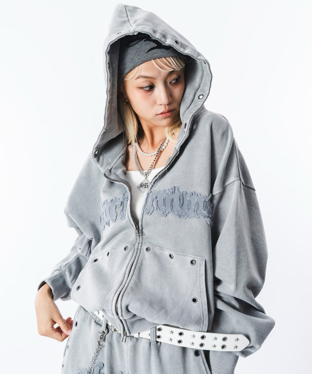 グレー モデル：172cm M着用