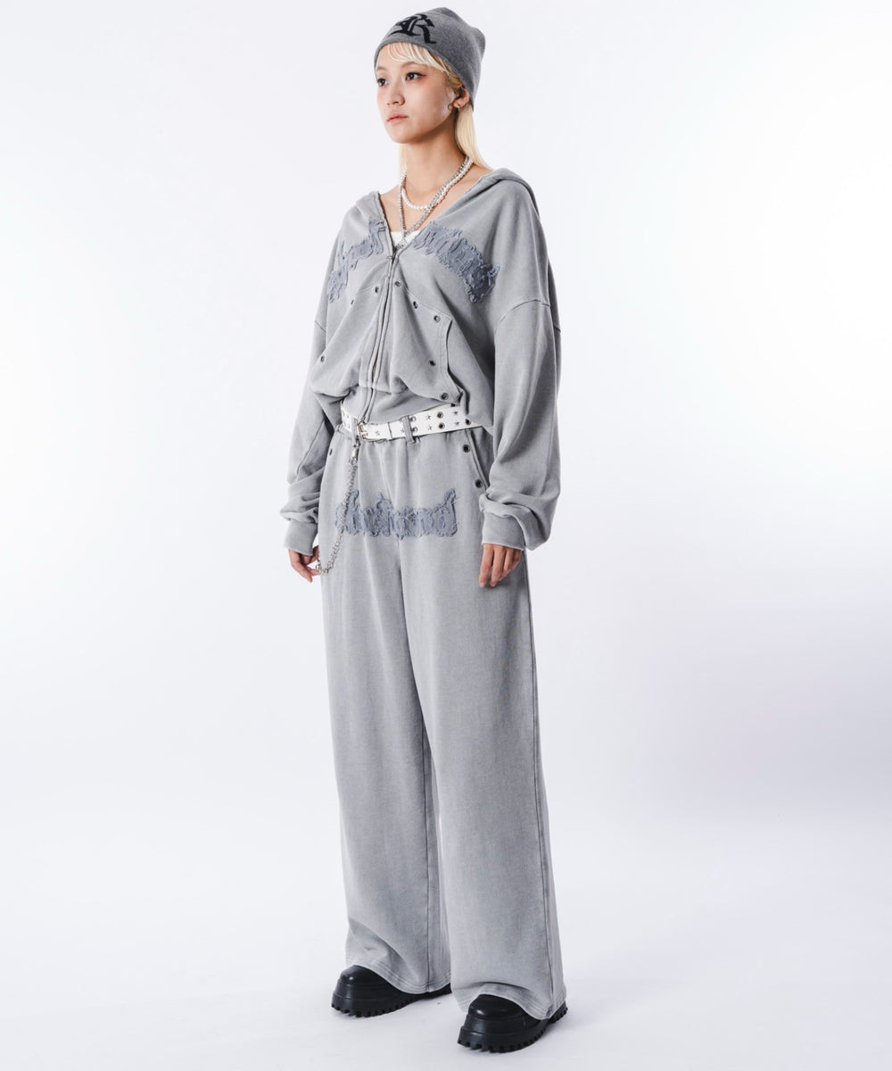 グレー モデル：172cm M着用