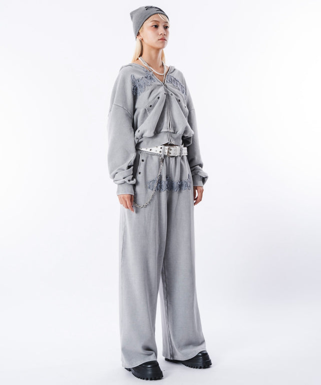 グレー モデル：172cm M着用