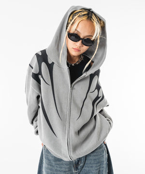 グレー モデル：172cm M着用