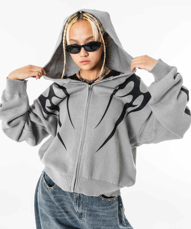 グレー モデル：172cm M着用