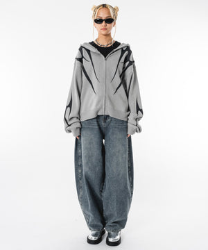 グレー モデル：172cm M着用