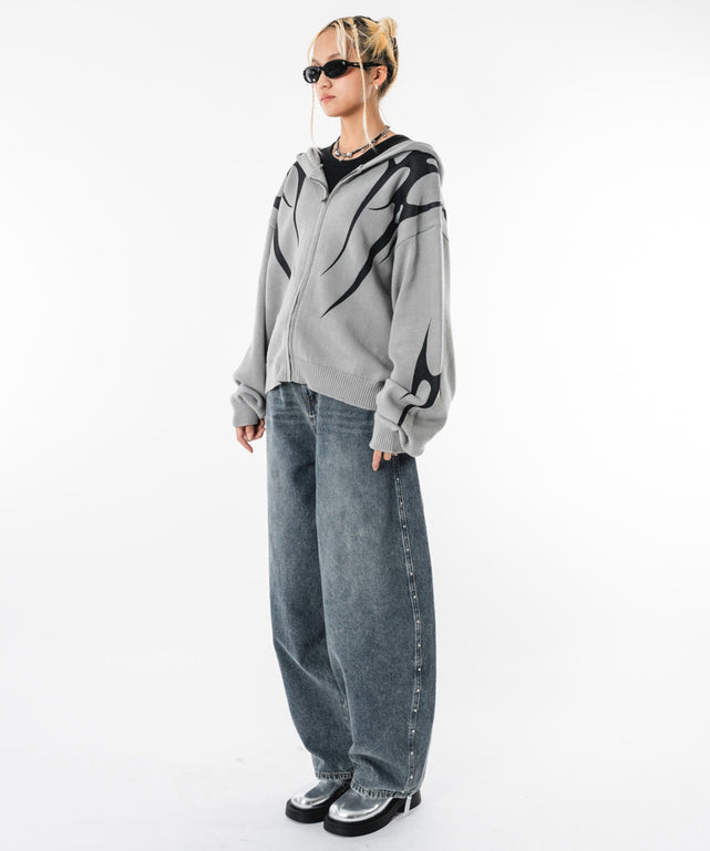 グレー モデル：172cm M着用