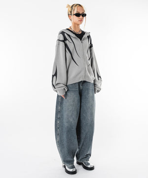 グレー モデル：172cm M着用