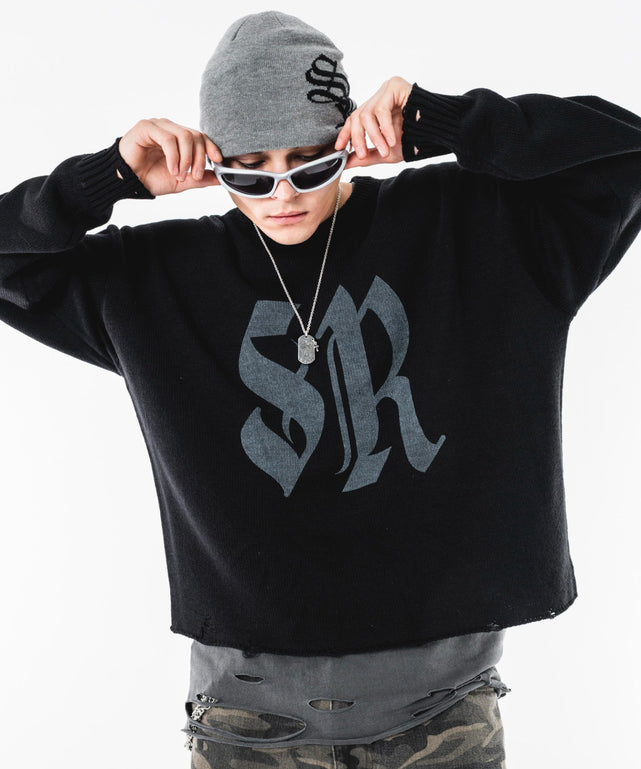 ビッグロゴニットプルオーバー/ブラック モデル：180cm L着用