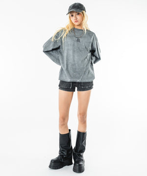 グレー モデル：172cm M着用