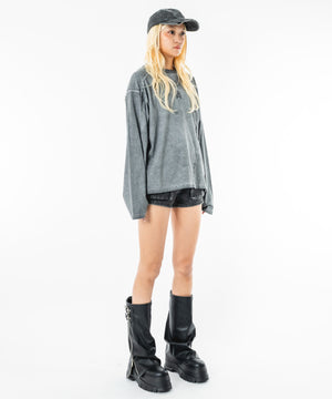 グレー モデル：172cm M着用