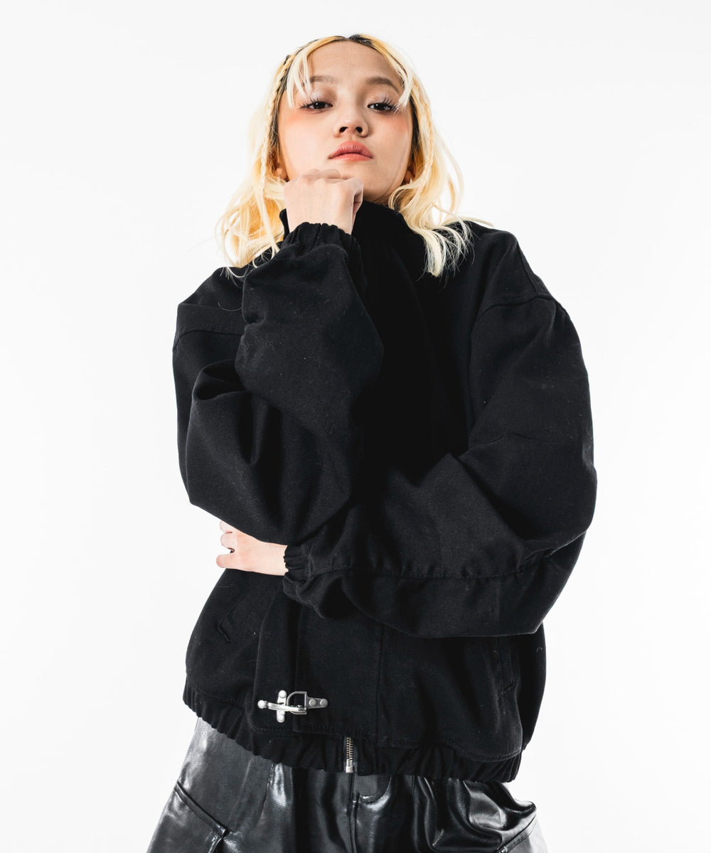 ブラック モデル：172cm L着用