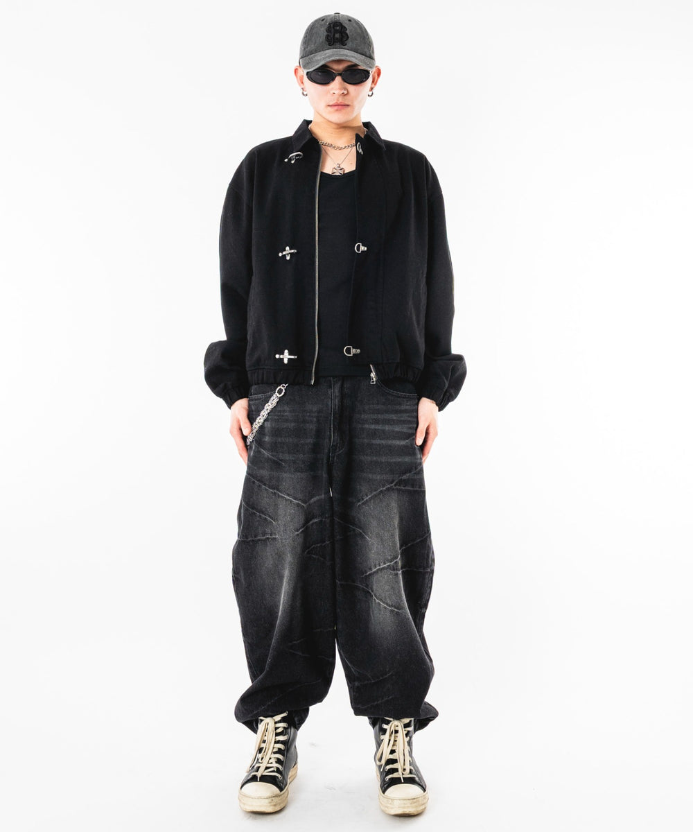 ブラック モデル：180cm L着用