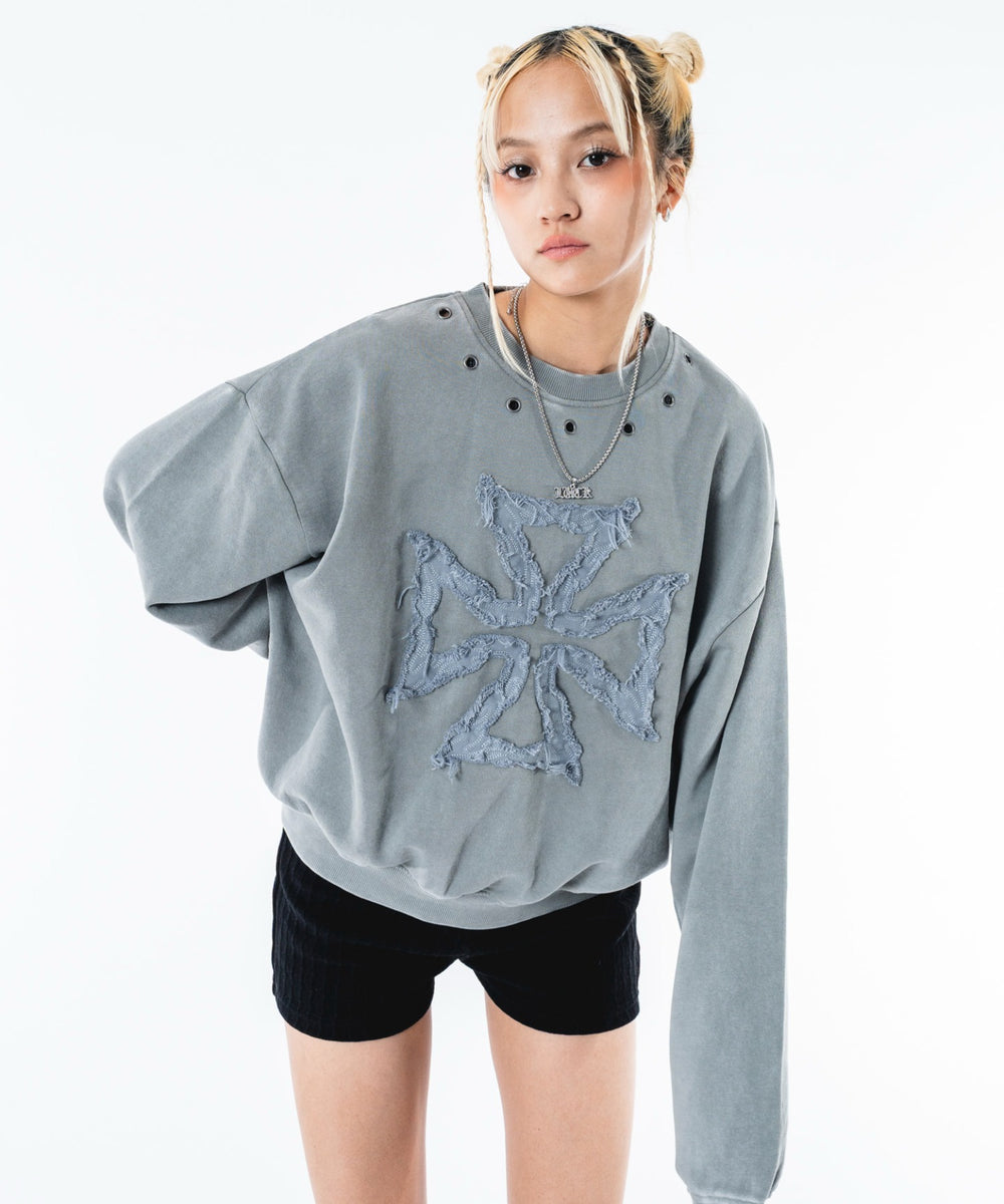 グレー モデル：172cm M着用