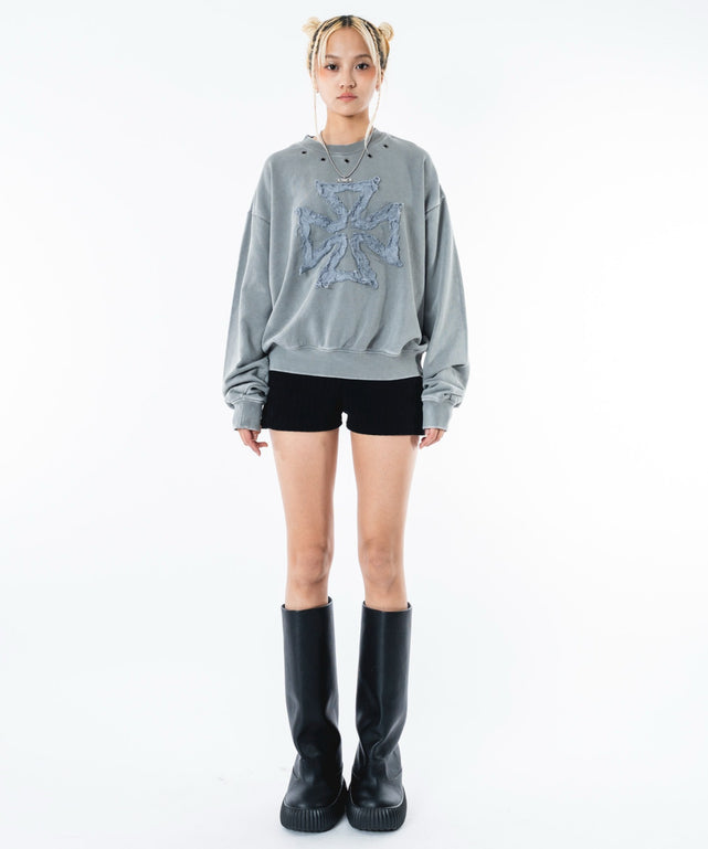 グレー モデル：172cm M着用