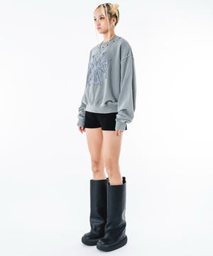 グレー モデル：172cm M着用