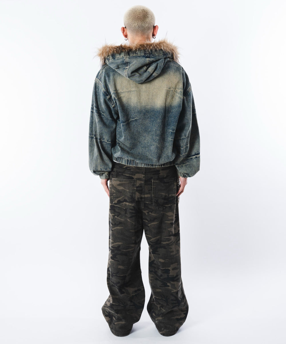 デニム淡加工 モデル：180cm L着用