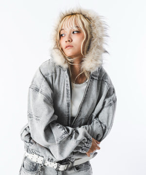 グレー モデル：172cm M着用