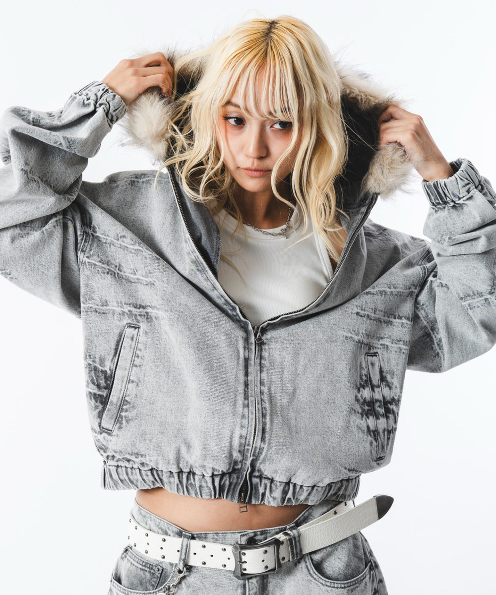 グレー モデル：172cm M着用