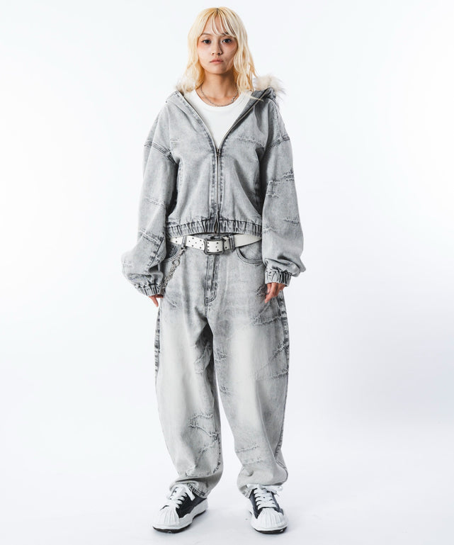 グレー モデル：172cm M着用