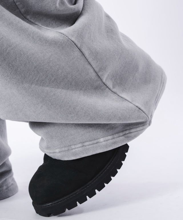 ブリーチハトメスウェットパンツ