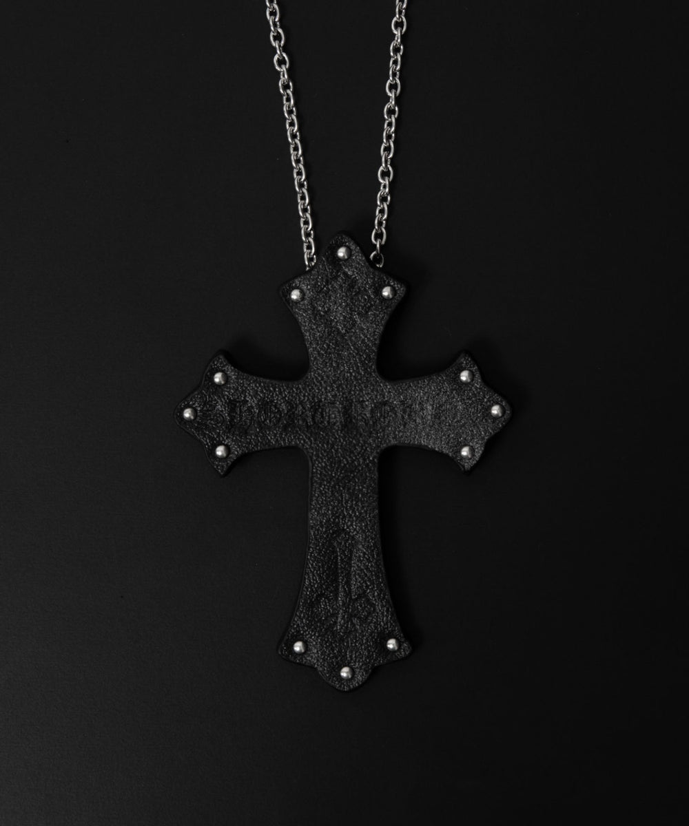 MPUエンボスロゴクロスネックレス