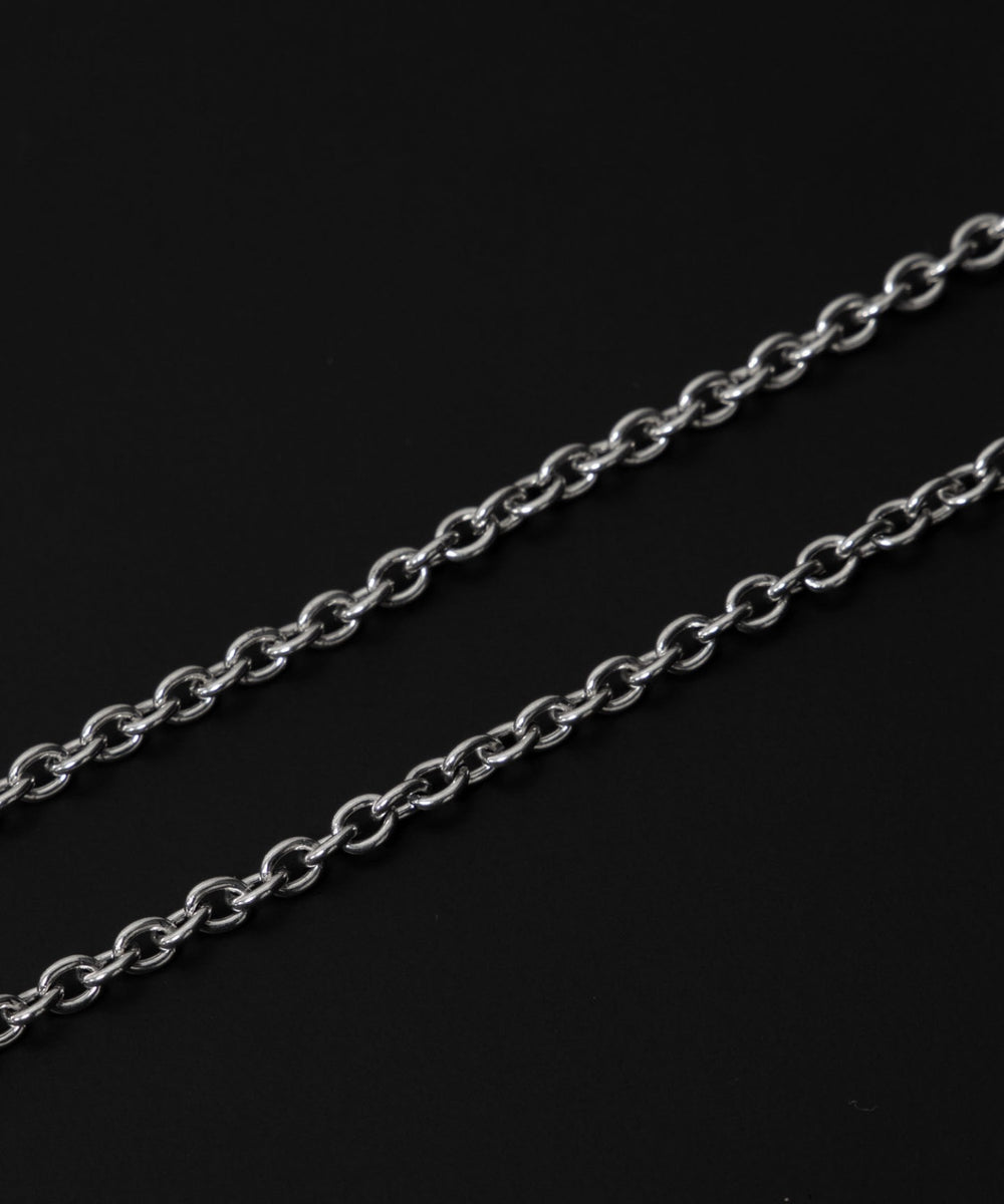 MPUエンボスロゴクロスネックレス