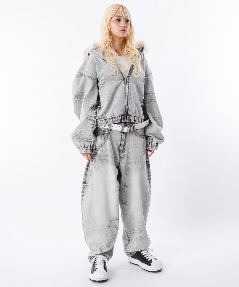 グレー モデル：172cm L着用