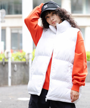 ホワイト モデル：166cm L着用