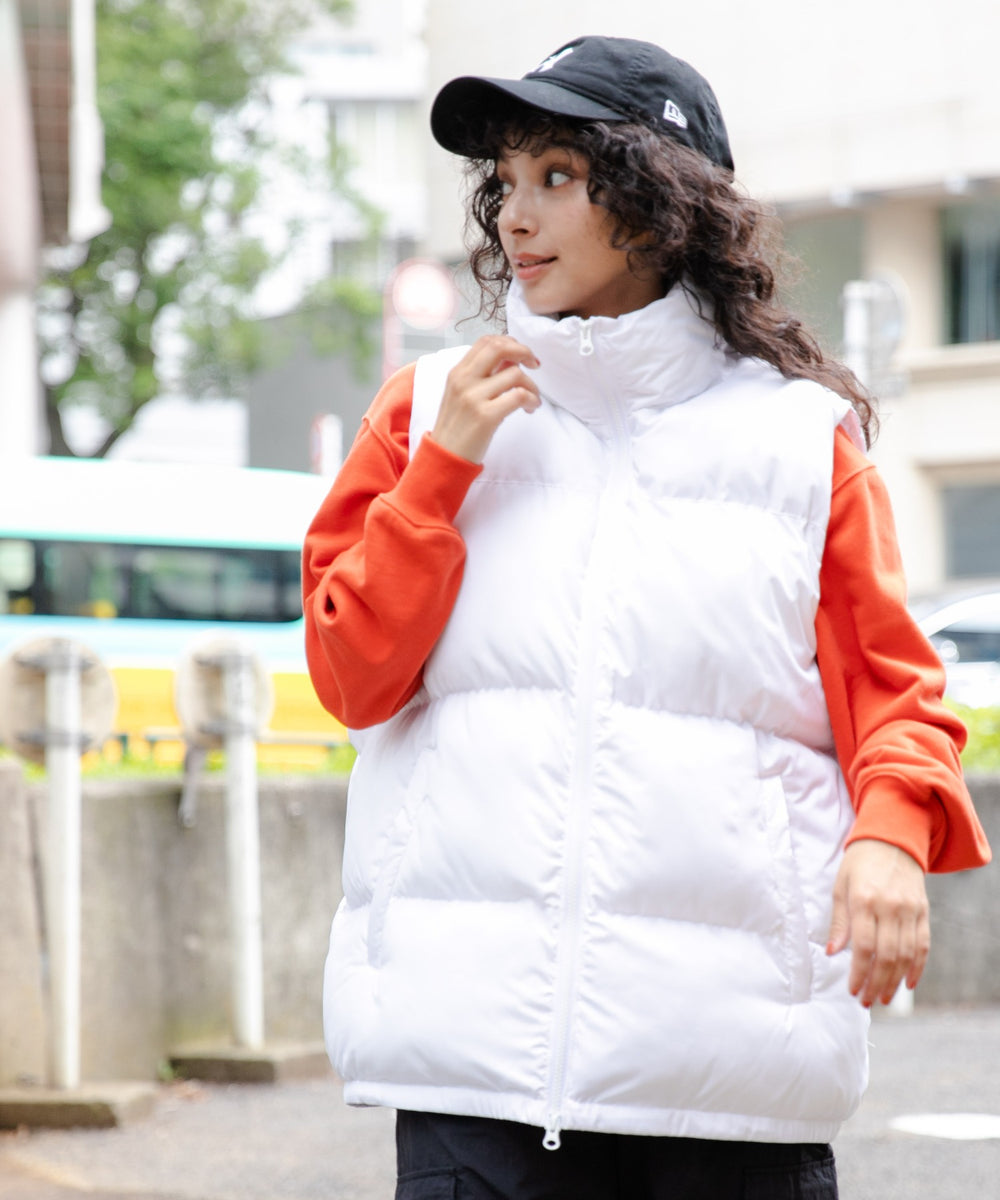 ホワイト モデル：166cm L着用