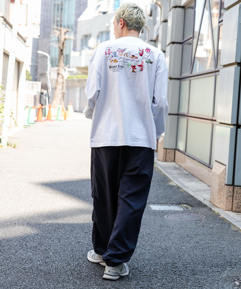 ネイビー モデル：178cm L着用