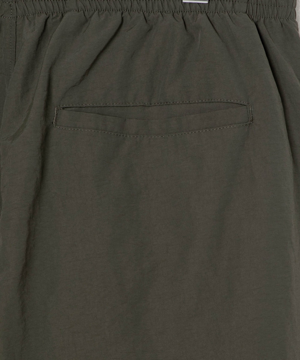 ナイロントラックパンツ