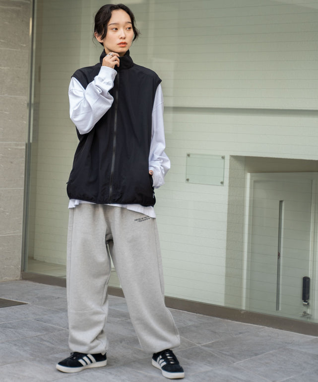 ブラック モデル：161cm L着用