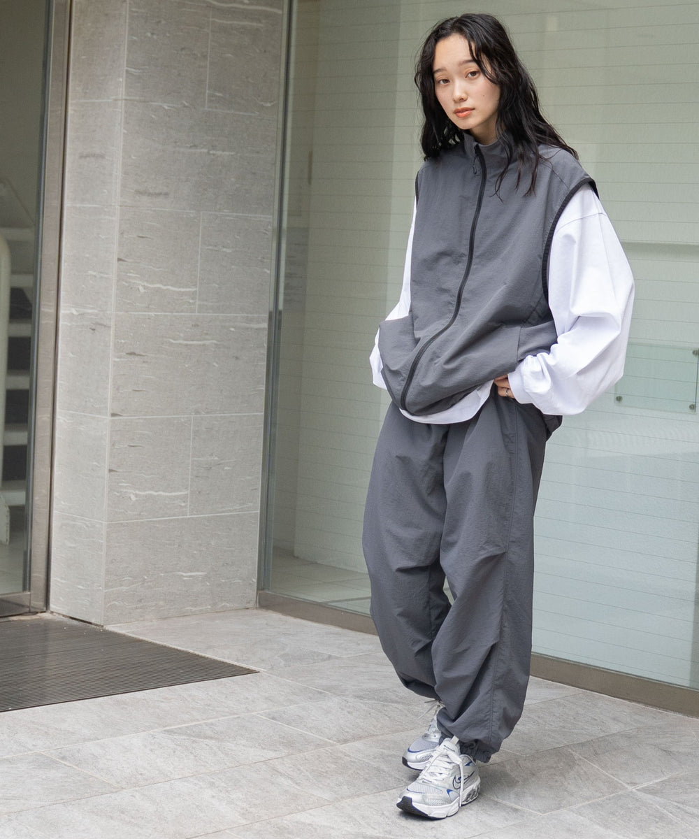 Dグレー モデル：161cm L着用