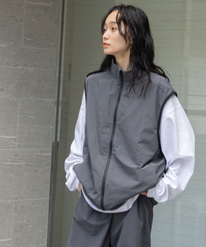 Dグレー モデル：161cm L着用