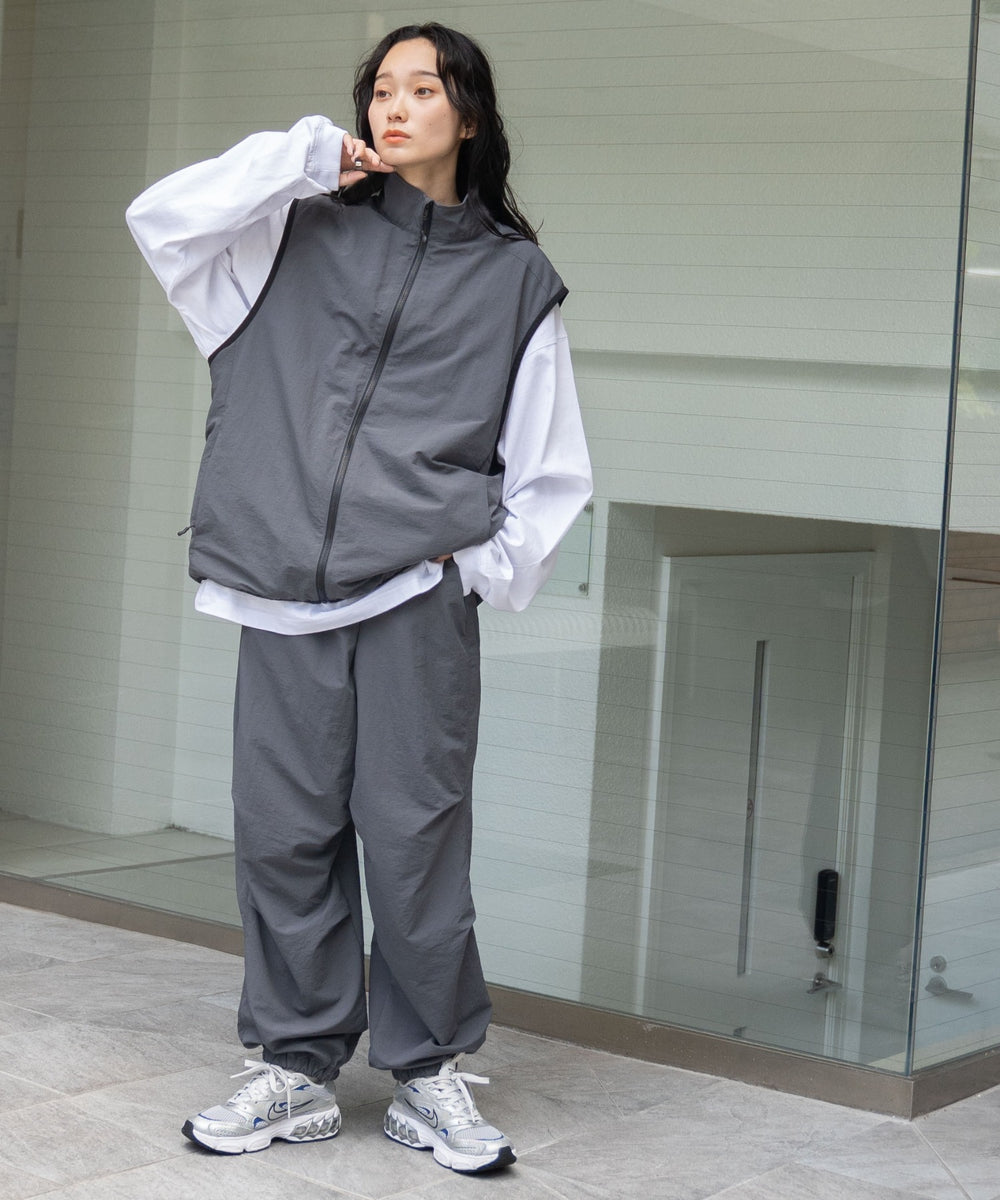 Dグレー モデル：161cm L着用